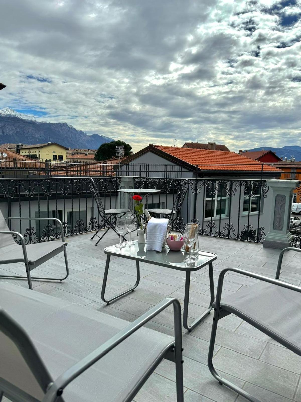 Apt. Aquarius Oasi Di Menaggio Esterno foto